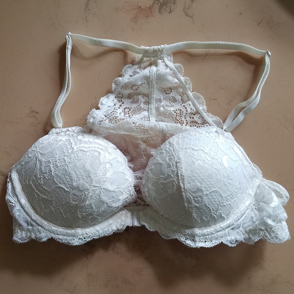 VS pink lace bra